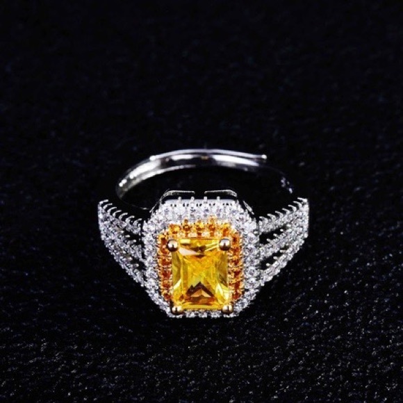 Gorgeous Yellow Rhinestone Square Adjustable Ring - Picture 5 of 5